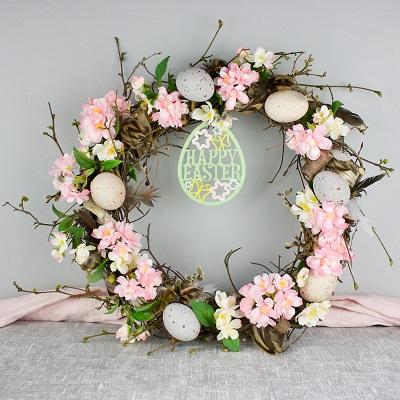 A HAPPY EASTER WREATH FROM WIPE EASY
